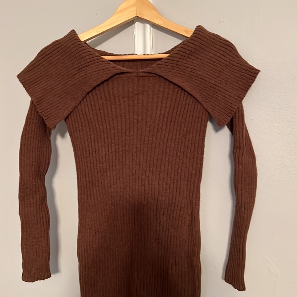 Off the shoulder ribbed dress - Picture 2 of 4